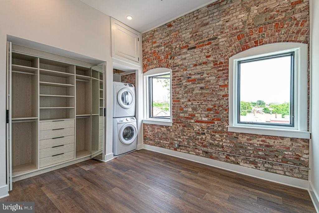 1211 Bainbridge St #4A - Photo 4 of 19