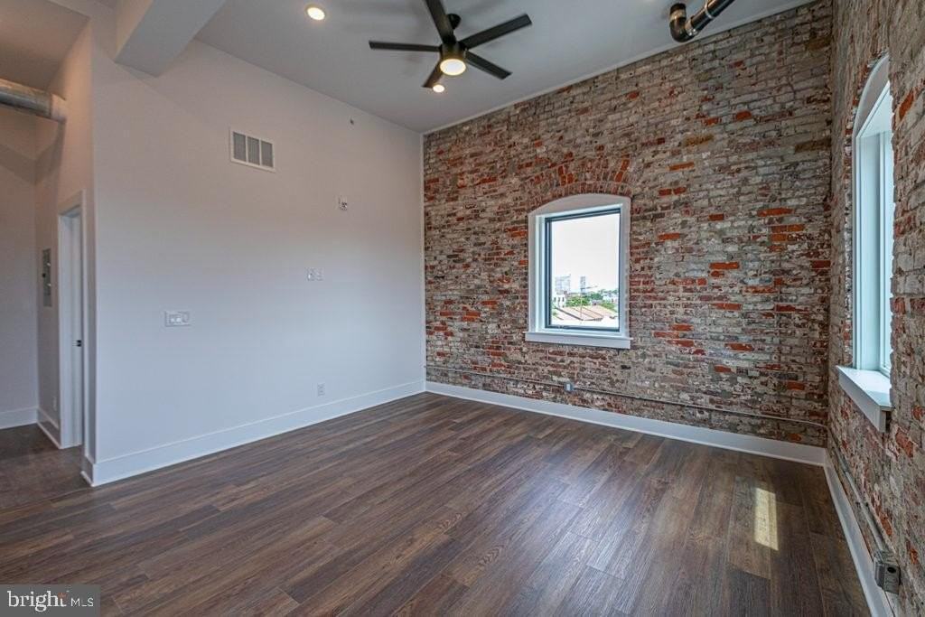 1211 Bainbridge St #4A - Photo 6 of 19