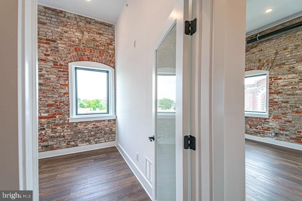 1211 Bainbridge St #4A - Photo 7 of 19