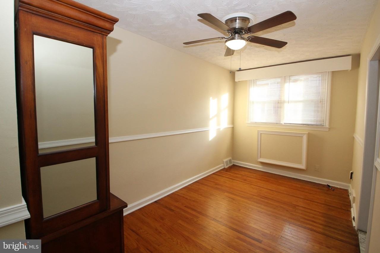 222 W Colonial St - Photo 6 of 24