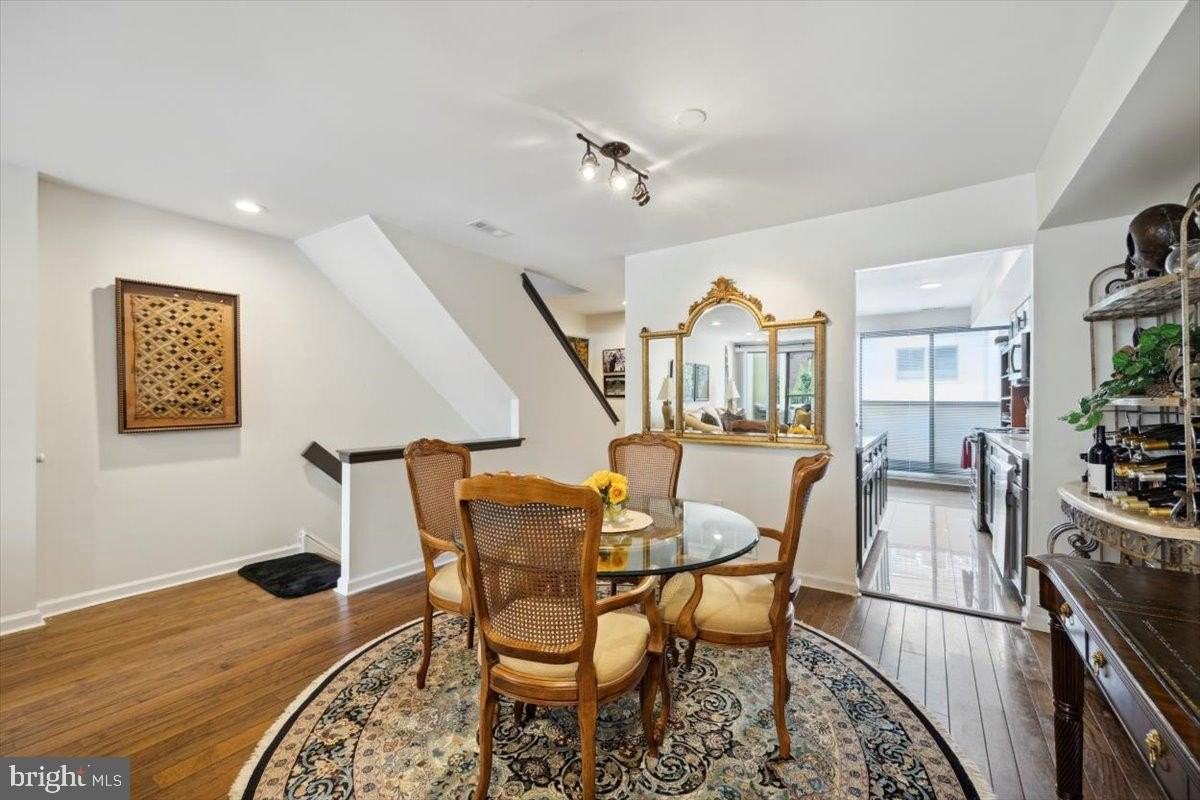 2033 Arch St #DR9U - Photo 7 of 23