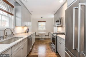 featured image of 1405 N George Mason Dr