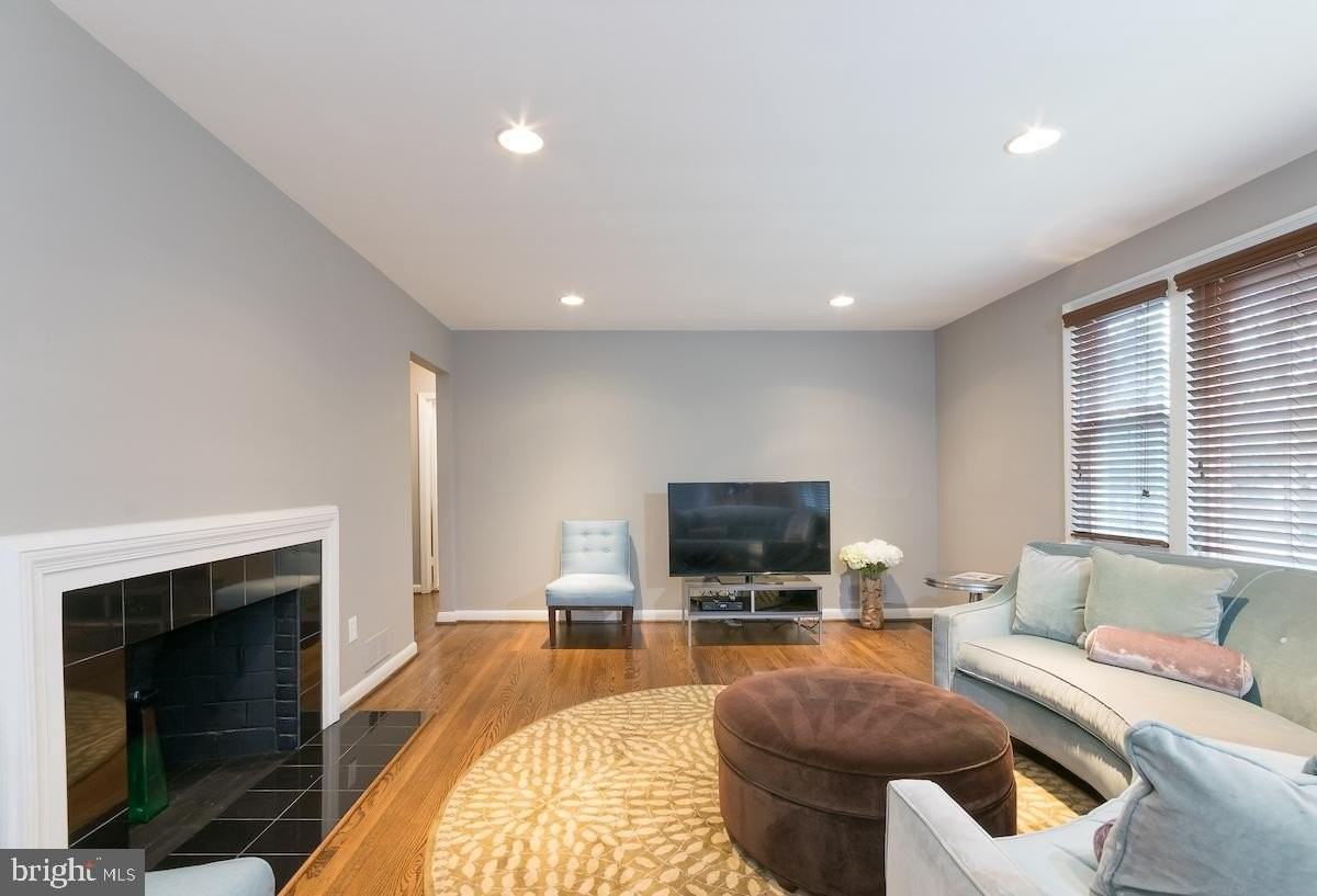 1405 N George Mason Dr - Photo 6 of 27