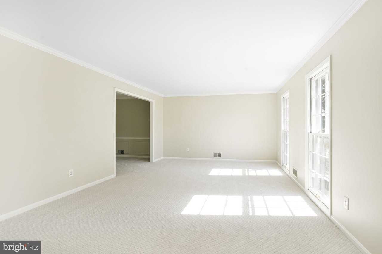 3725 Templeton Pl - Photo 3 of 15