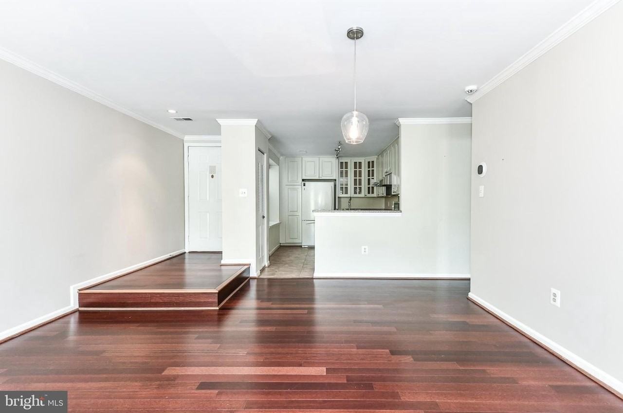 2954 Yarling Ct #2954 - Photo 4 of 43