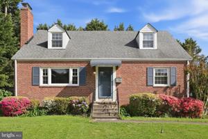 featured image of 2913 Cleave Dr