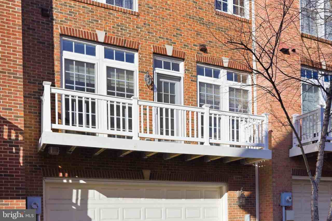 7996 Reserve Way - Photo 3 of 50