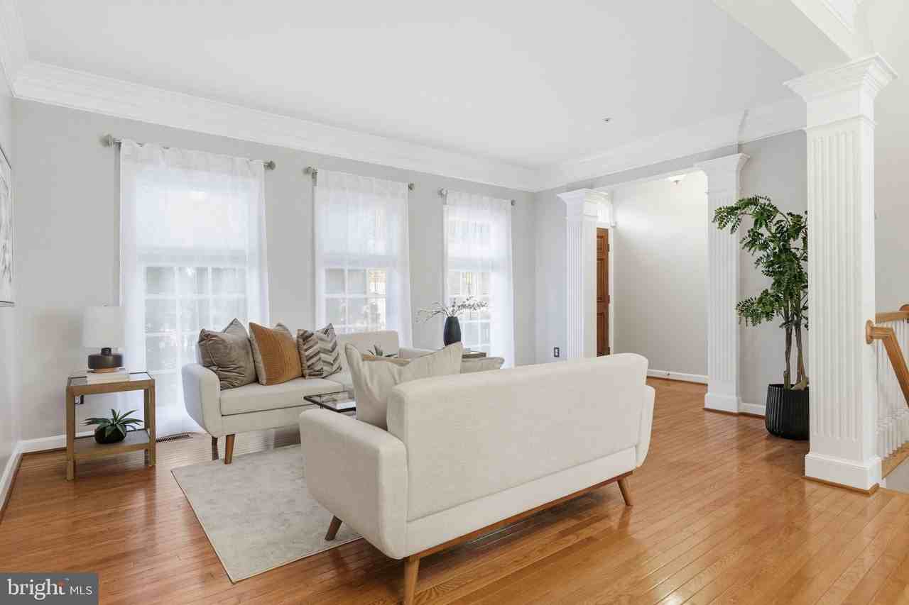7996 Reserve Way - Photo 7 of 50