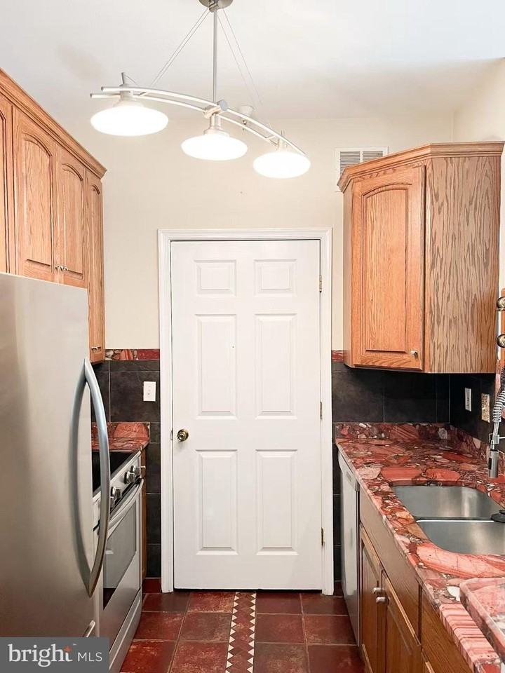 1570 Spring Gate Dr #7109 - Photo 4 of 21