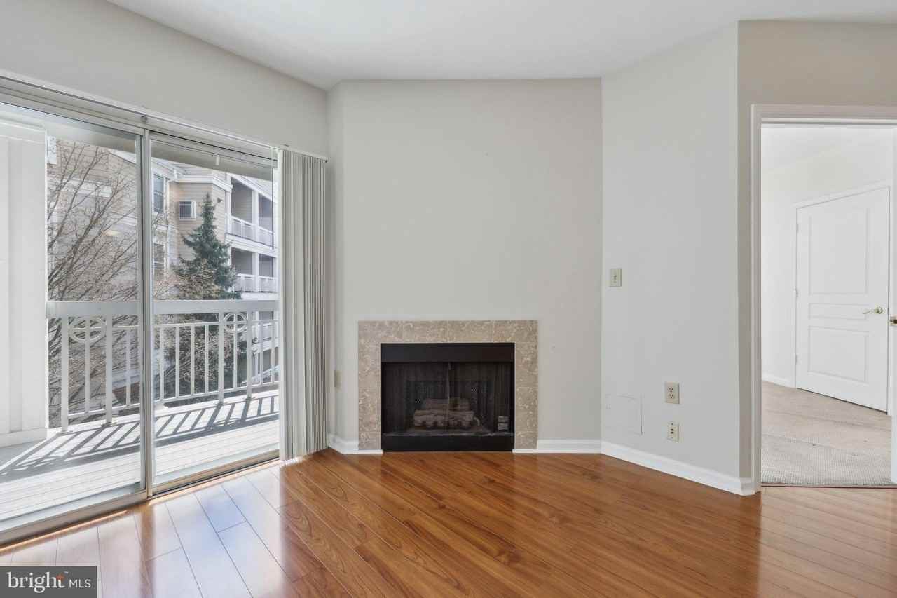 12919 Alton Sq #302 - Photo 4 of 15