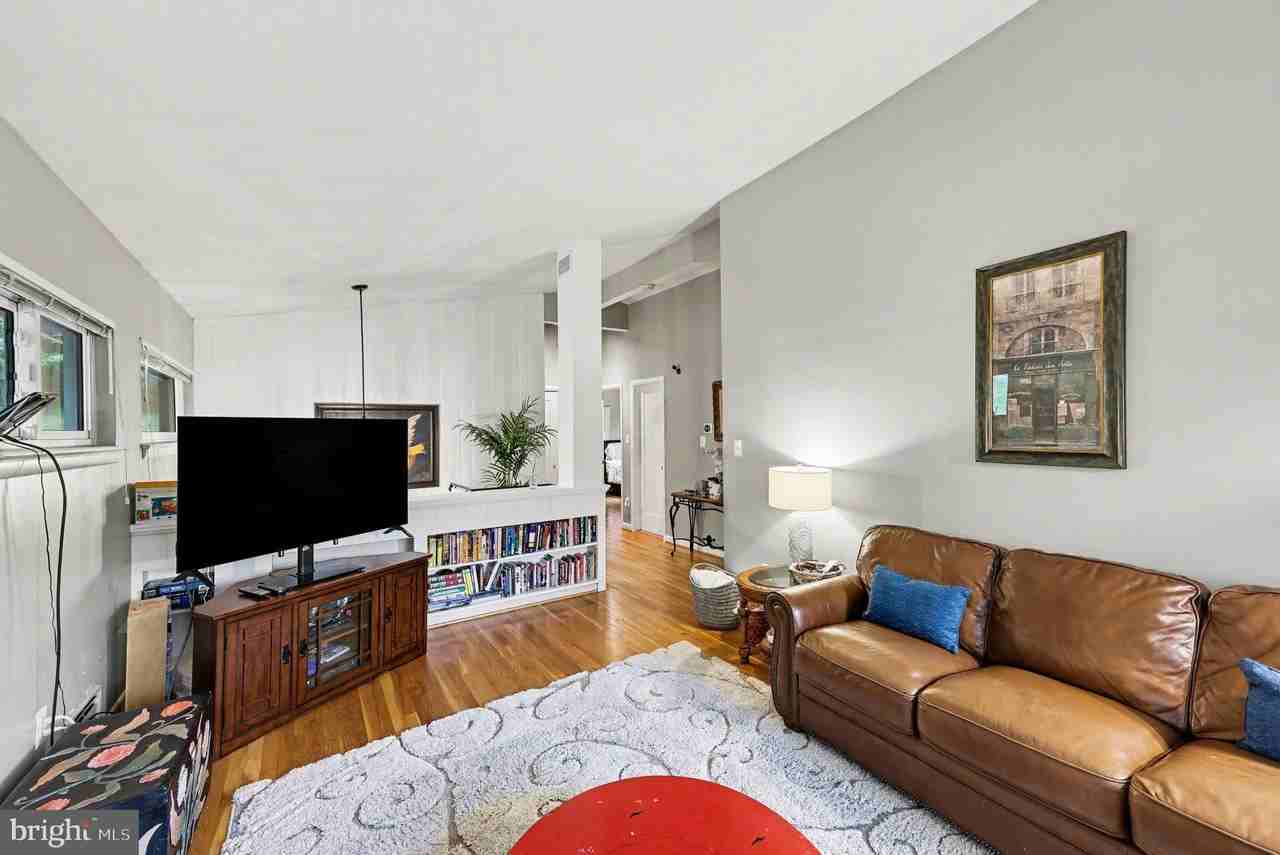 6306 Beachway Dr - Photo 6 of 30