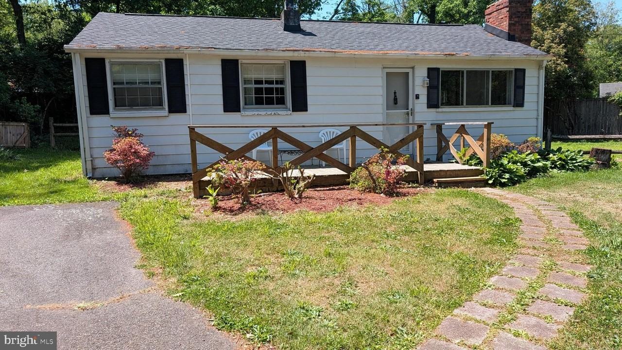 6497 Windham Ave - Photo 3 of 17