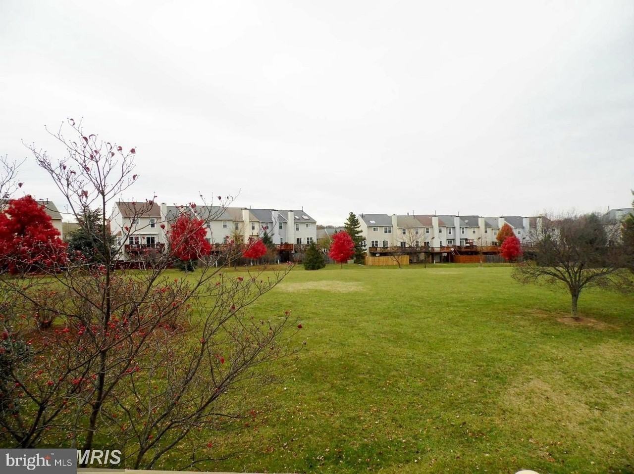 43607 Blacksmith Sq - Photo 3 of 3