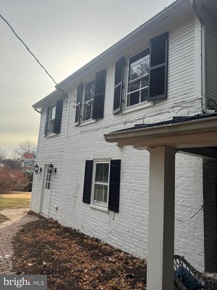 12 Wirt St Nw - Photo 3 of 30