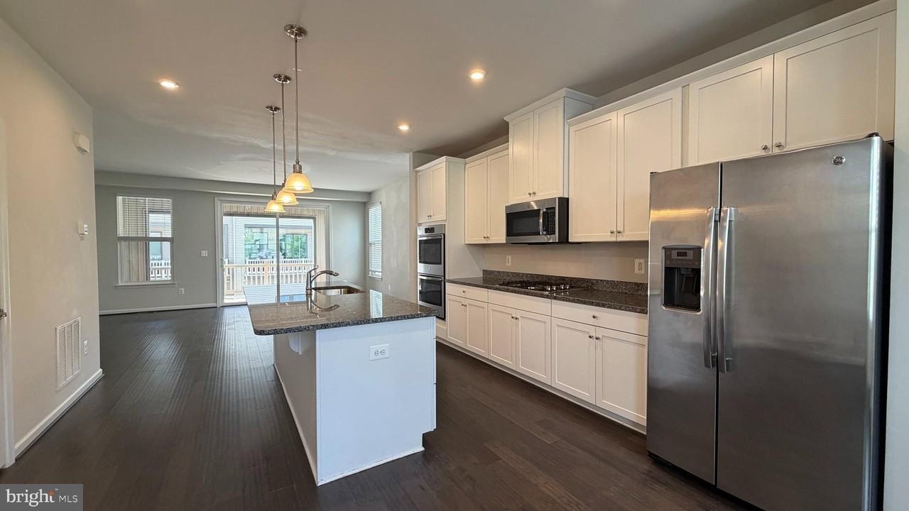 22265 Sims Ter - Photo 3 of 29