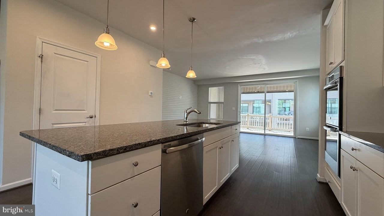 22265 Sims Ter - Photo 4 of 29