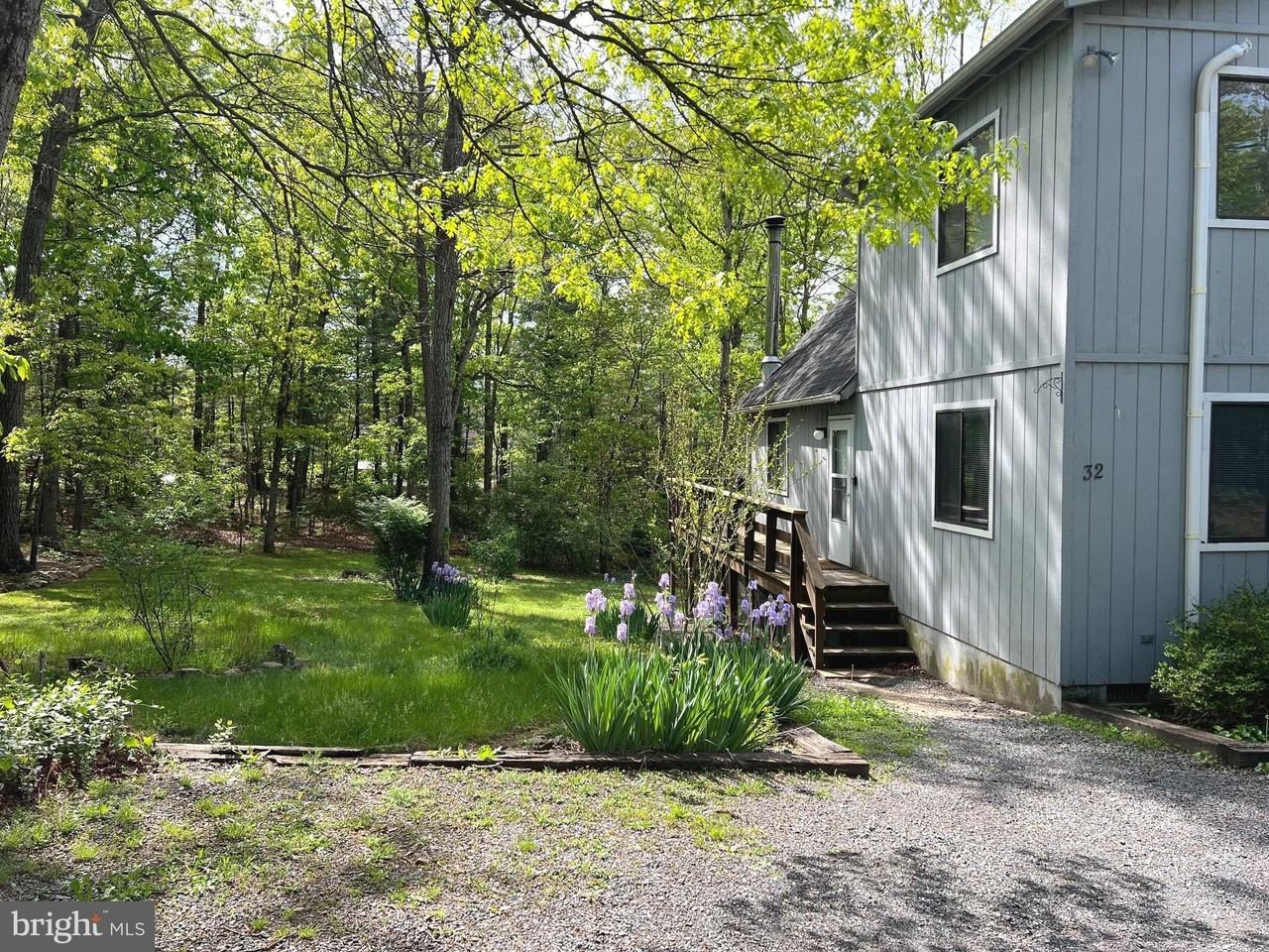 32 Cherry St - Photo 3 of 40