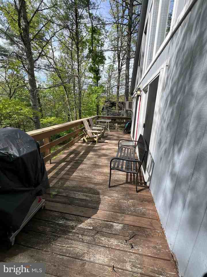 32 Cherry St - Photo 4 of 40