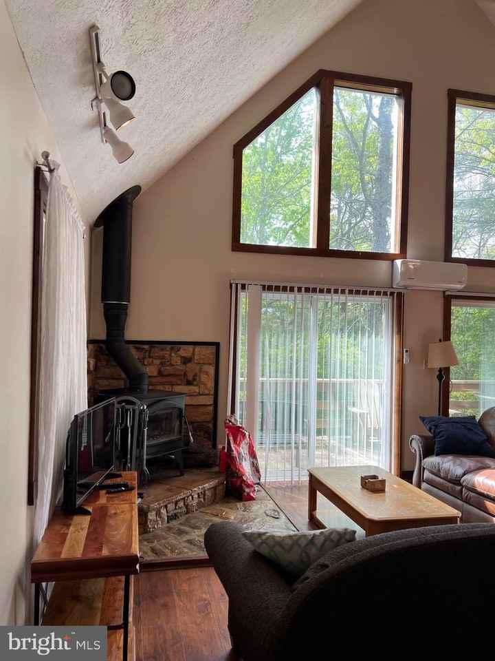 32 Cherry St - Photo 6 of 40