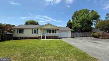 featured image of 5902 Griffith Way