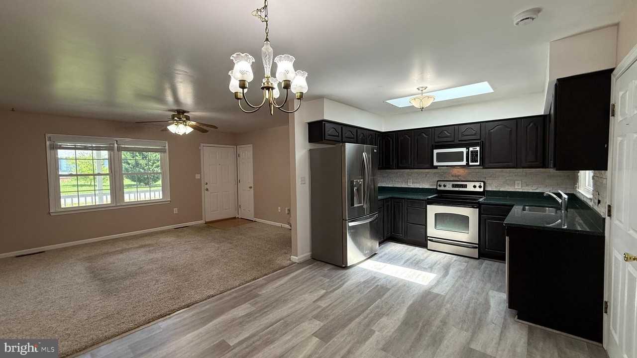 5902 Griffith Way - Photo 6 of 18