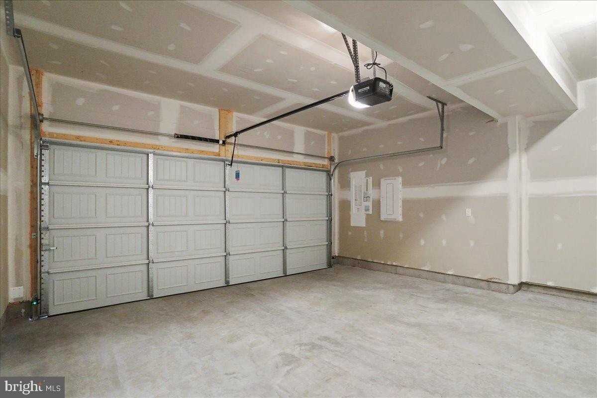 21 Stafford Pl - Photo 2 of 37