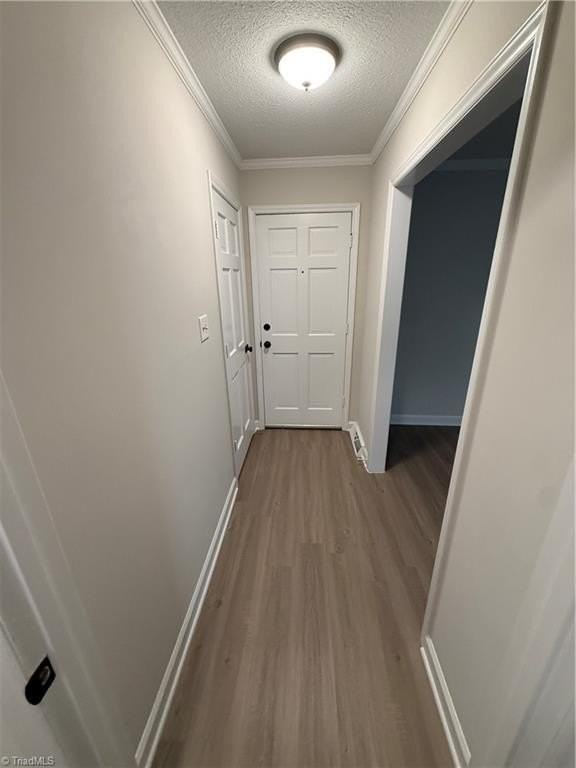 110 Westgate Cir #B - Photo 2 of 12