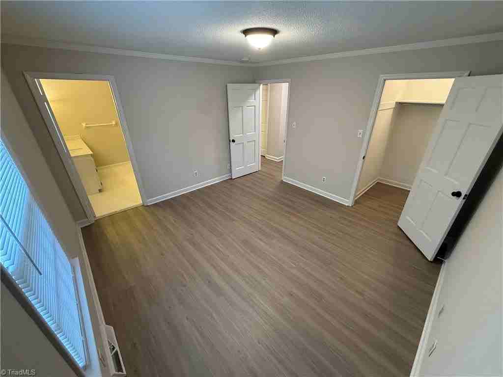 110 Westgate Cir #B - Photo 7 of 12