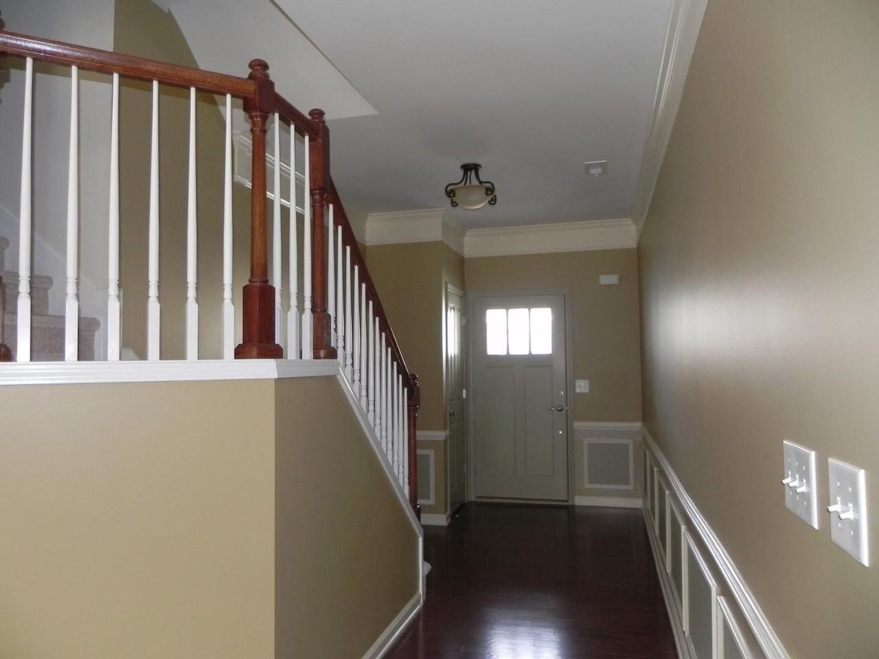 1409 Corwith Dr - Photo 3 of 17