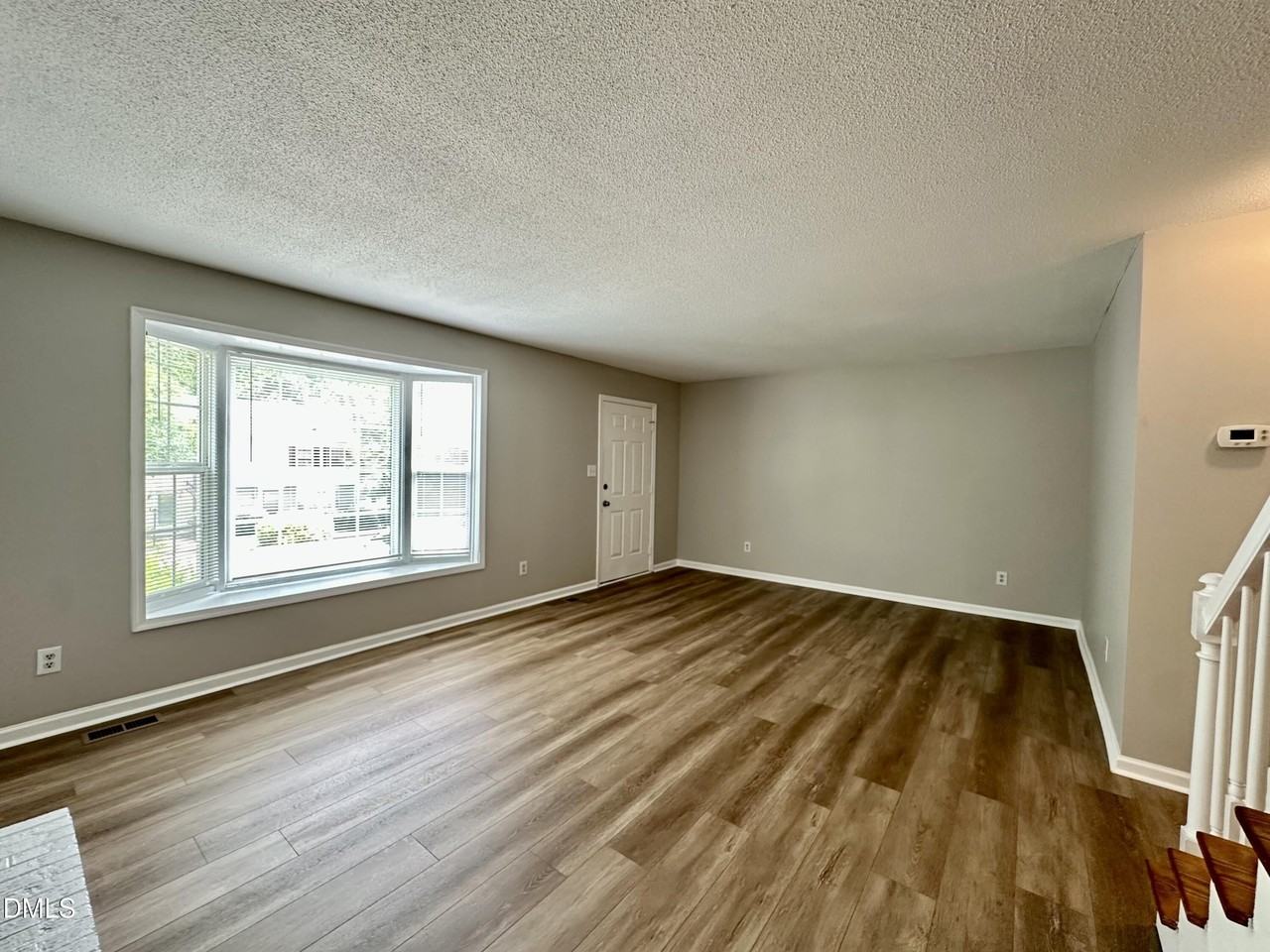 126 Bay Dr - Photo 5 of 24