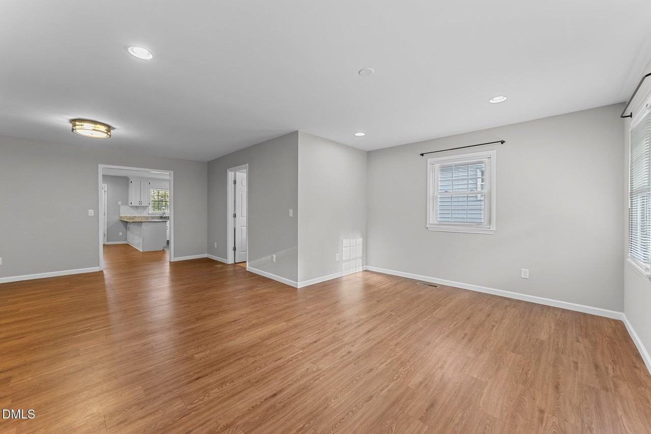 412 2nd St - Photo 3 of 39