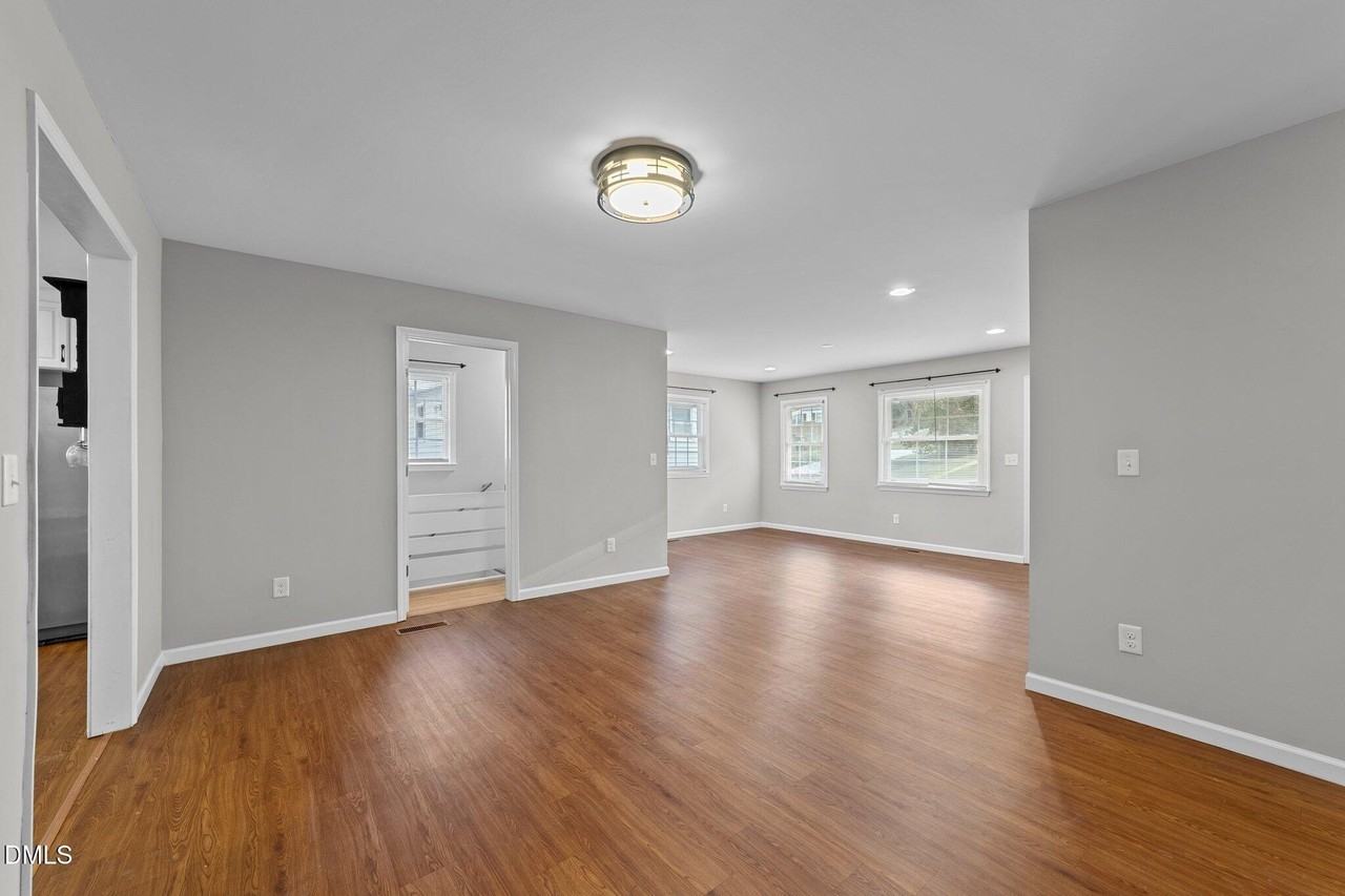 412 2nd St - Photo 5 of 39
