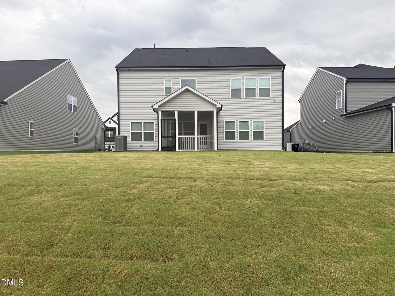 112 Moonflower Ln - Photo 4 of 15