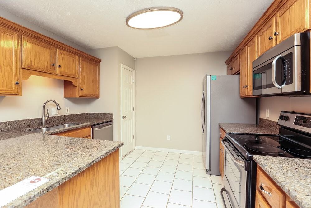 7004 Bridgewater Dr - Photo 6 of 16