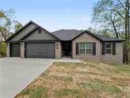 featured image of 15 Kirkliston Ln
