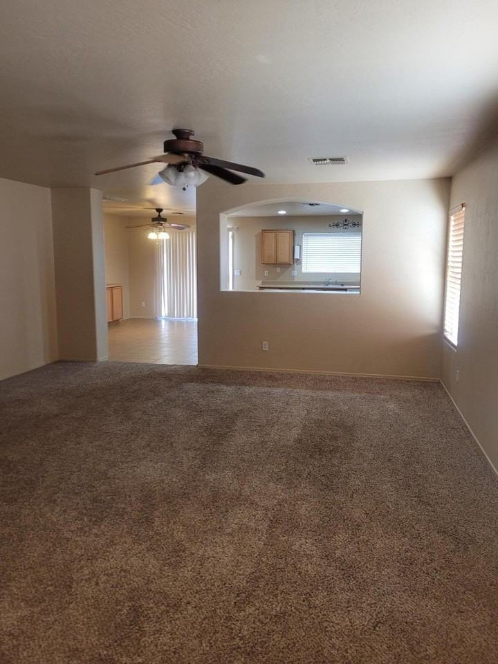 16377 W Cottonwood Street - Photo 4 of 39