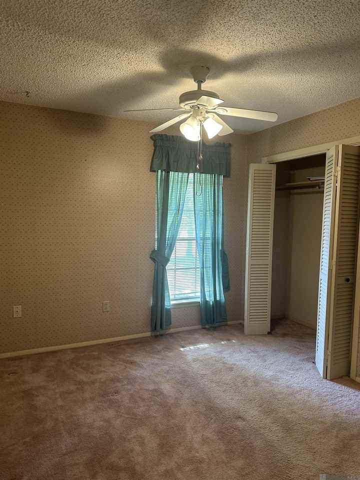 2208 Sprucewood Dr - Photo 5 of 13