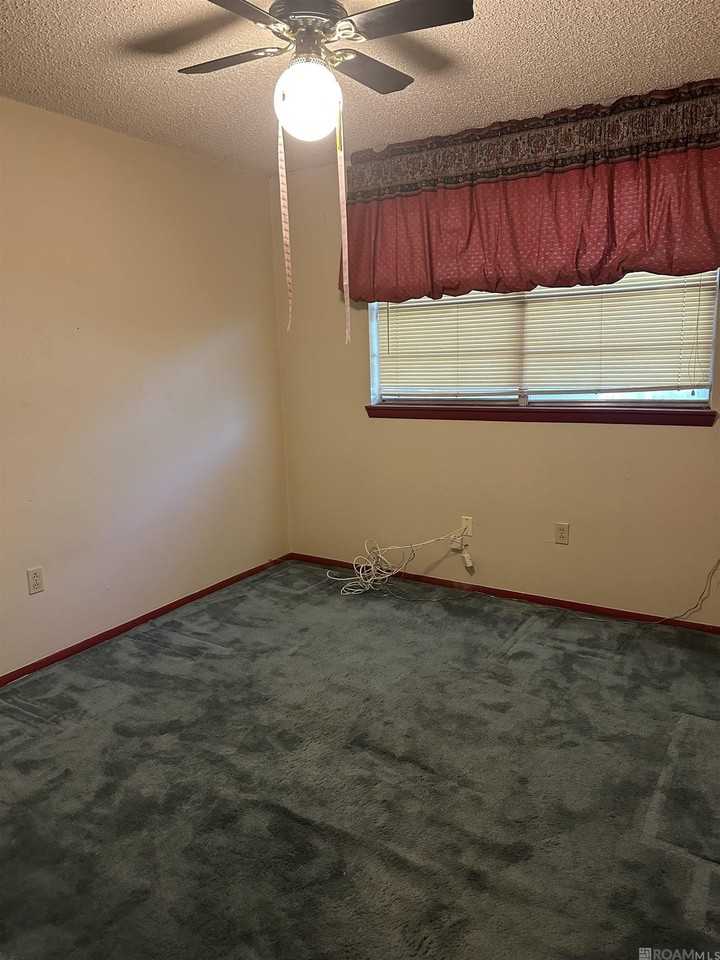 2208 Sprucewood Dr - Photo 6 of 13