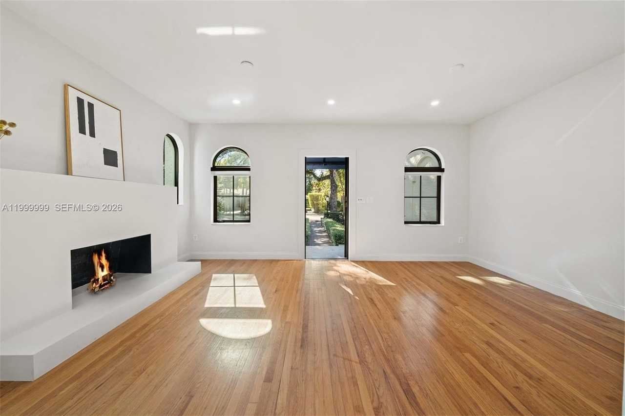 415 Aledo Ave - Photo 5 of 32
