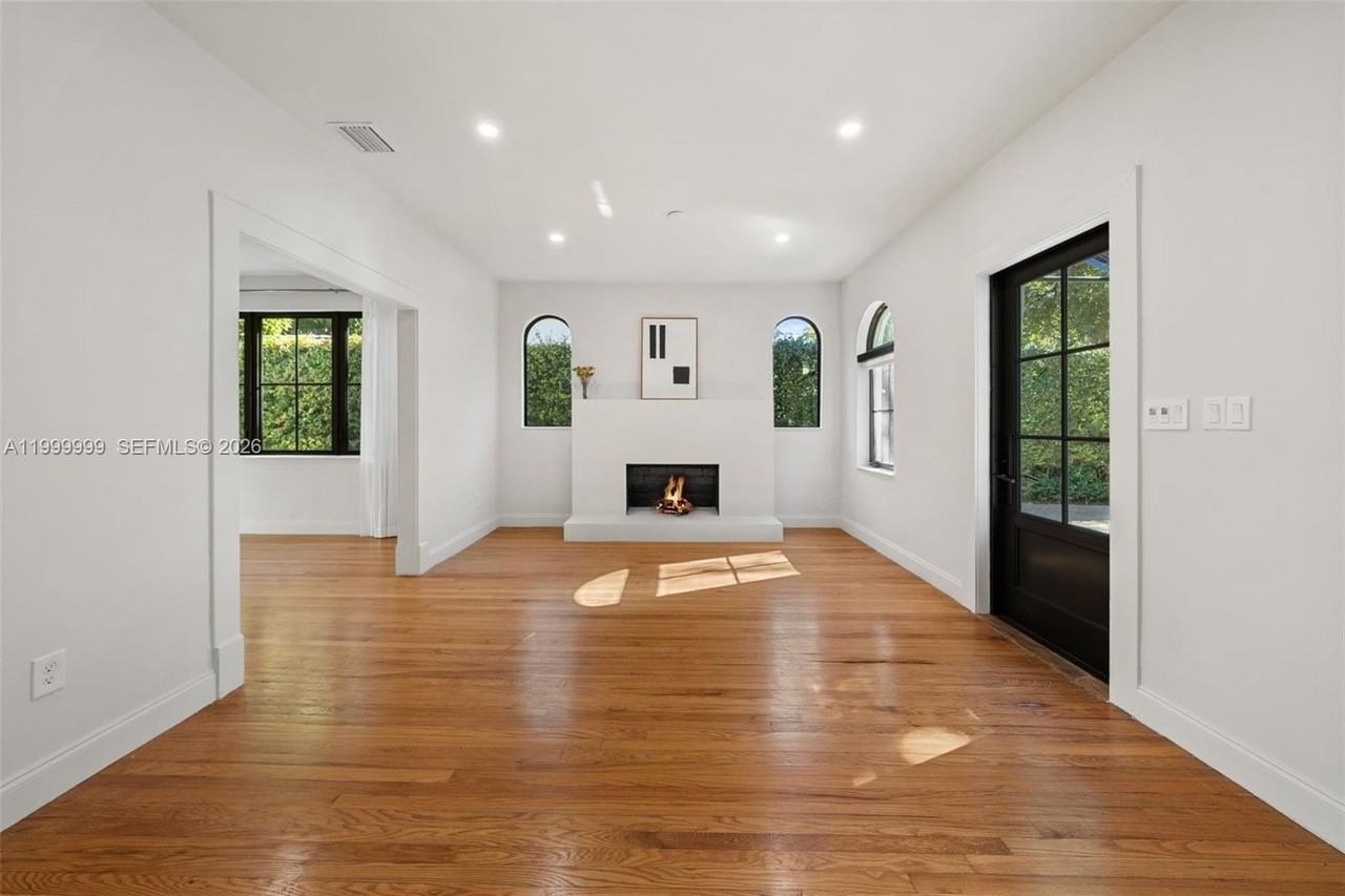 415 Aledo Ave - Photo 6 of 32
