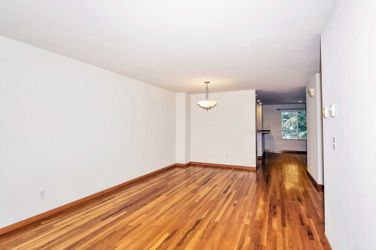 2107 E Jefferson St - Photo 4 of 29