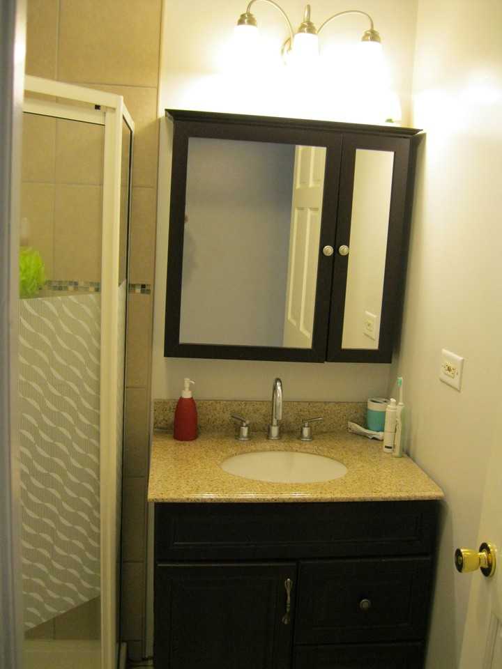1141 W Addison St #G - Photo 6 of 11