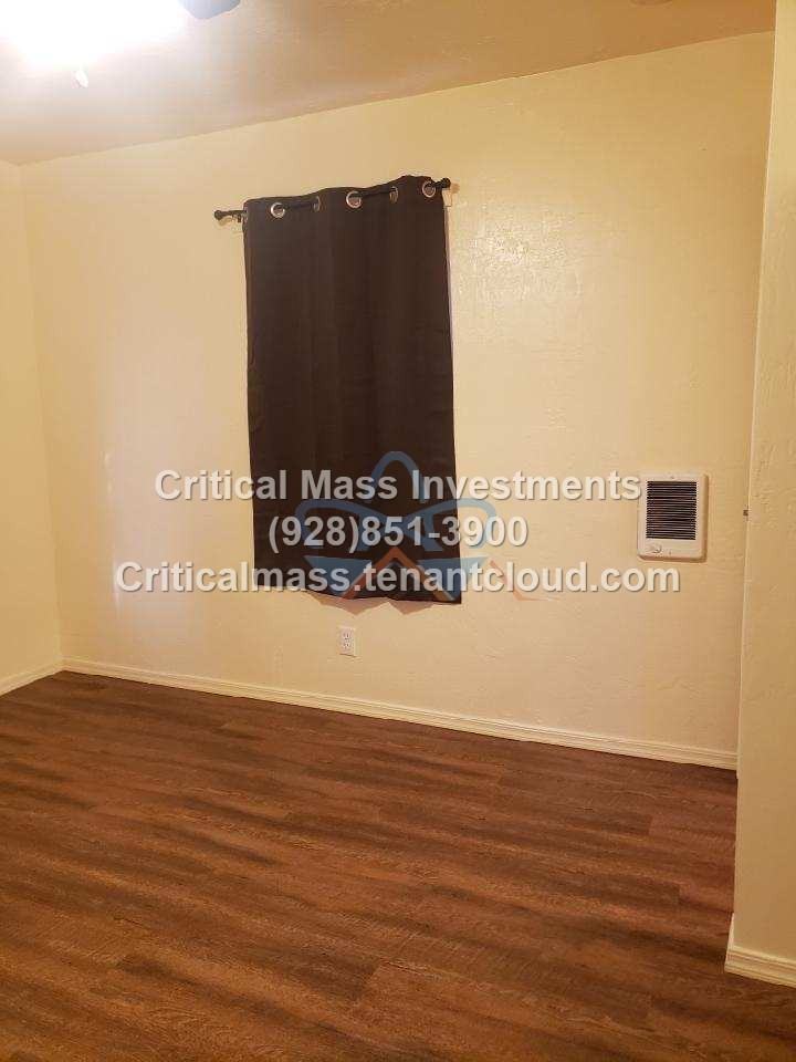 210 E Cherry St #1 - Photo 3 of 18
