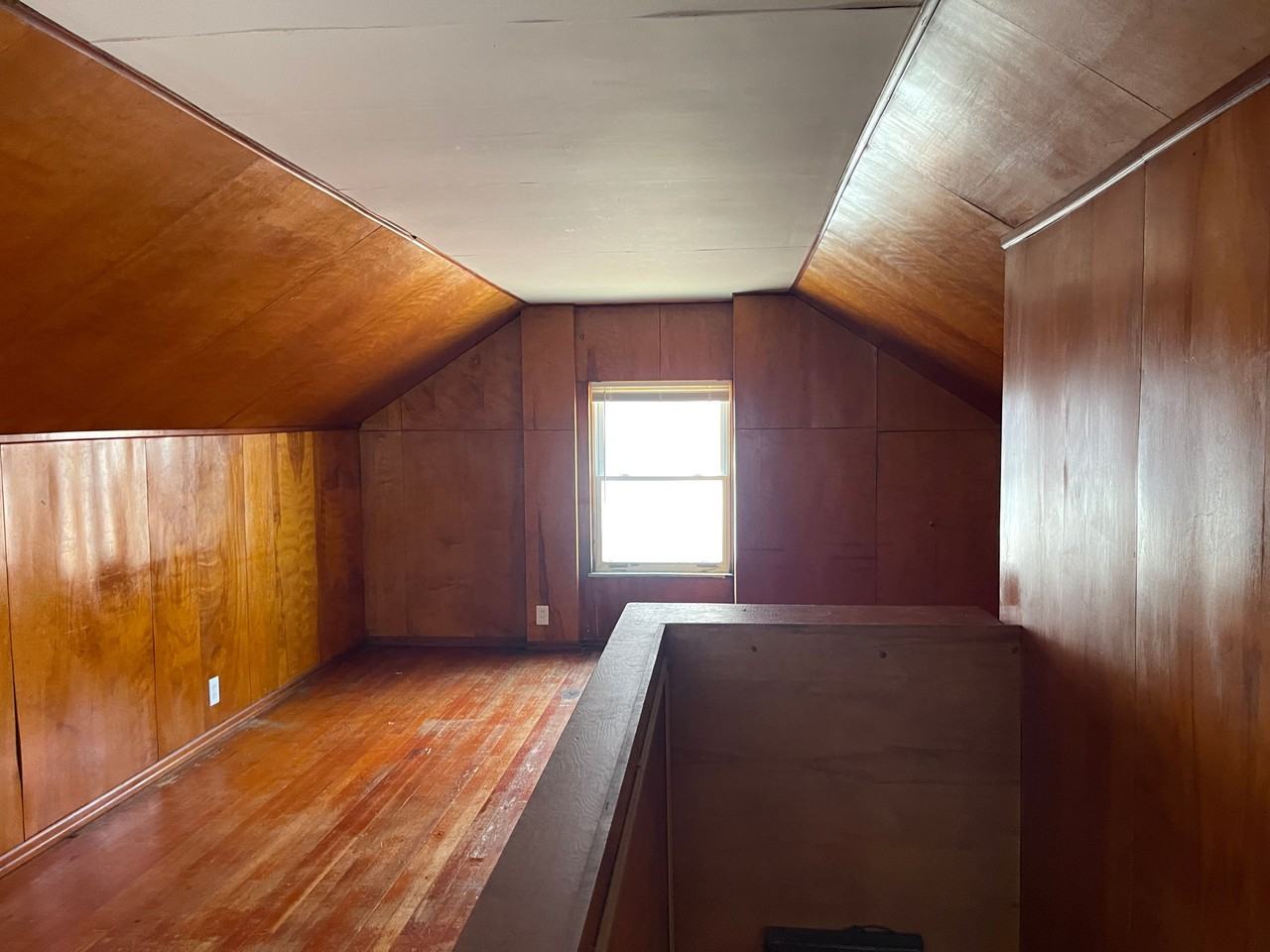 10400 Britain St - Photo 7 of 9