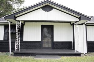 featured image of 2109 E Goliad Ave