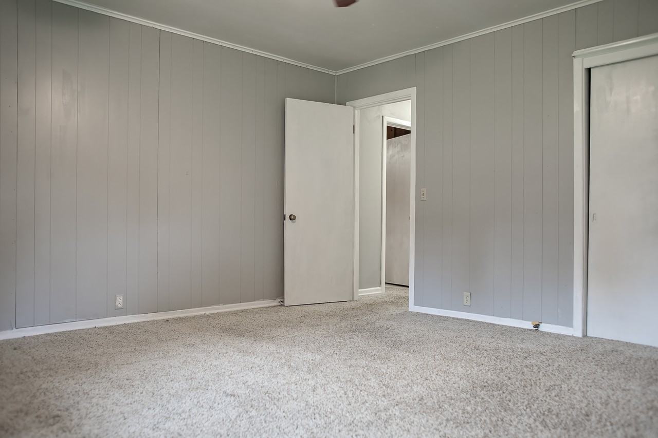 2109 E Goliad Ave - Photo 4 of 8