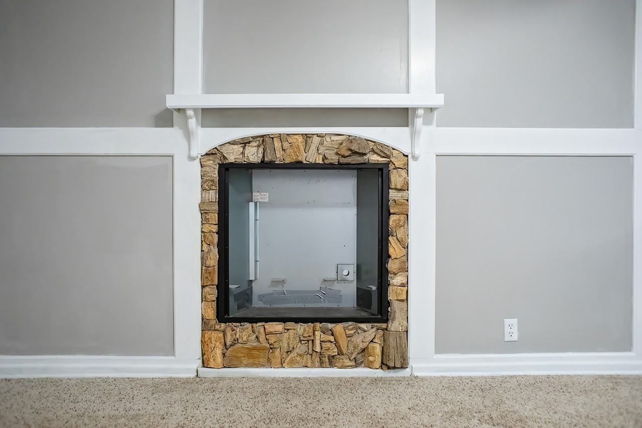 2109 E Goliad Ave - Photo 6 of 8