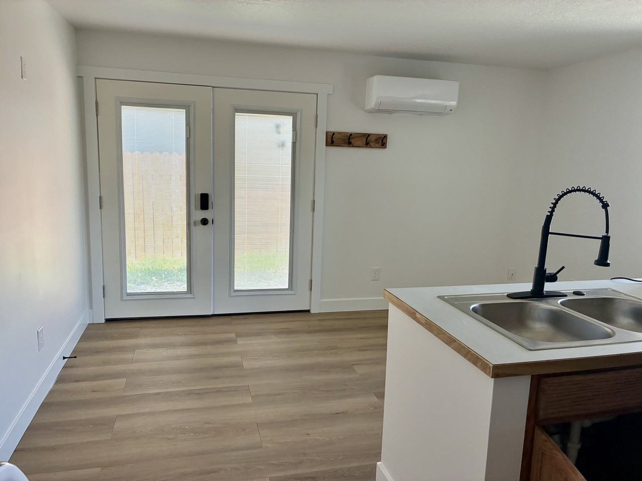 4813 W Irving St #4815 - Photo 4 of 17