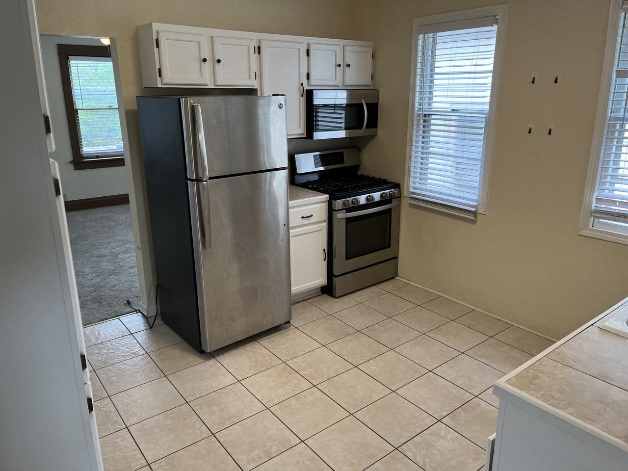 6411 W Mitchell St #6411 - Photo 2 of 13