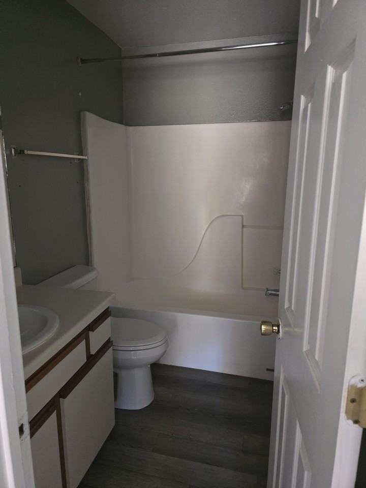 306 Se Railroad St #NA - Photo 3 of 8